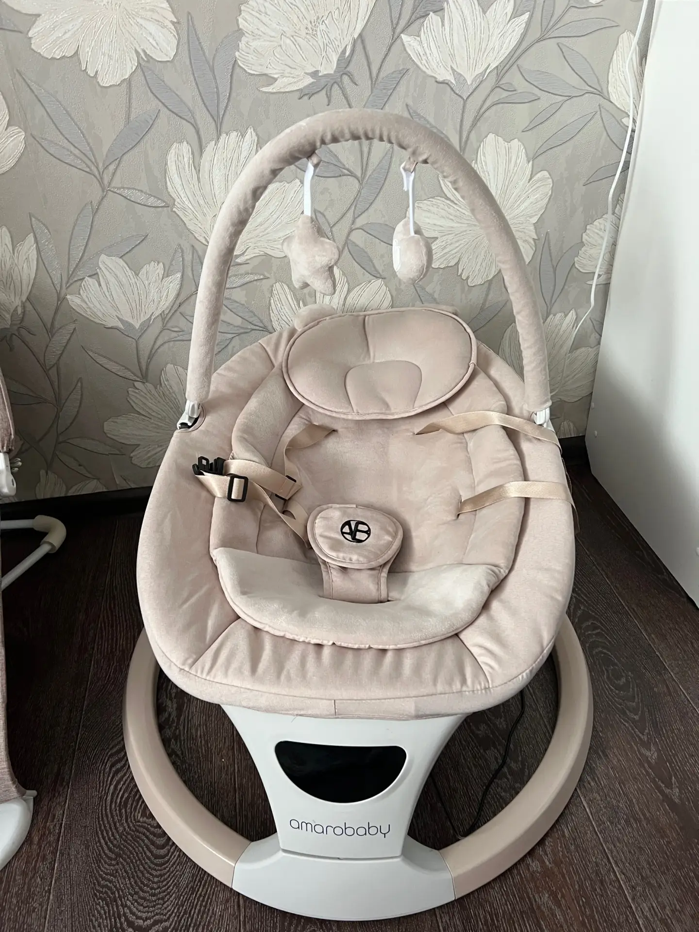 Электрокачель amarobaby, 5000р.