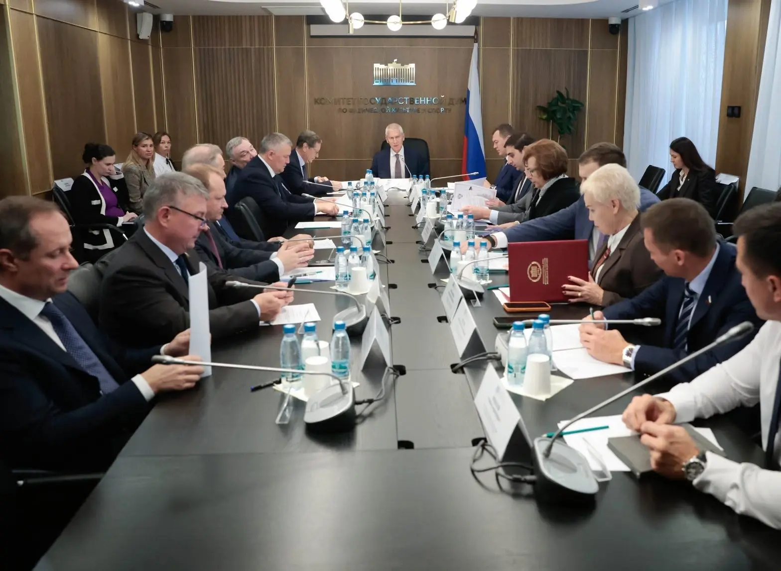 Сегодня в Государственной Думе состоялось первое в IX созыве заседание Комитета по физи...