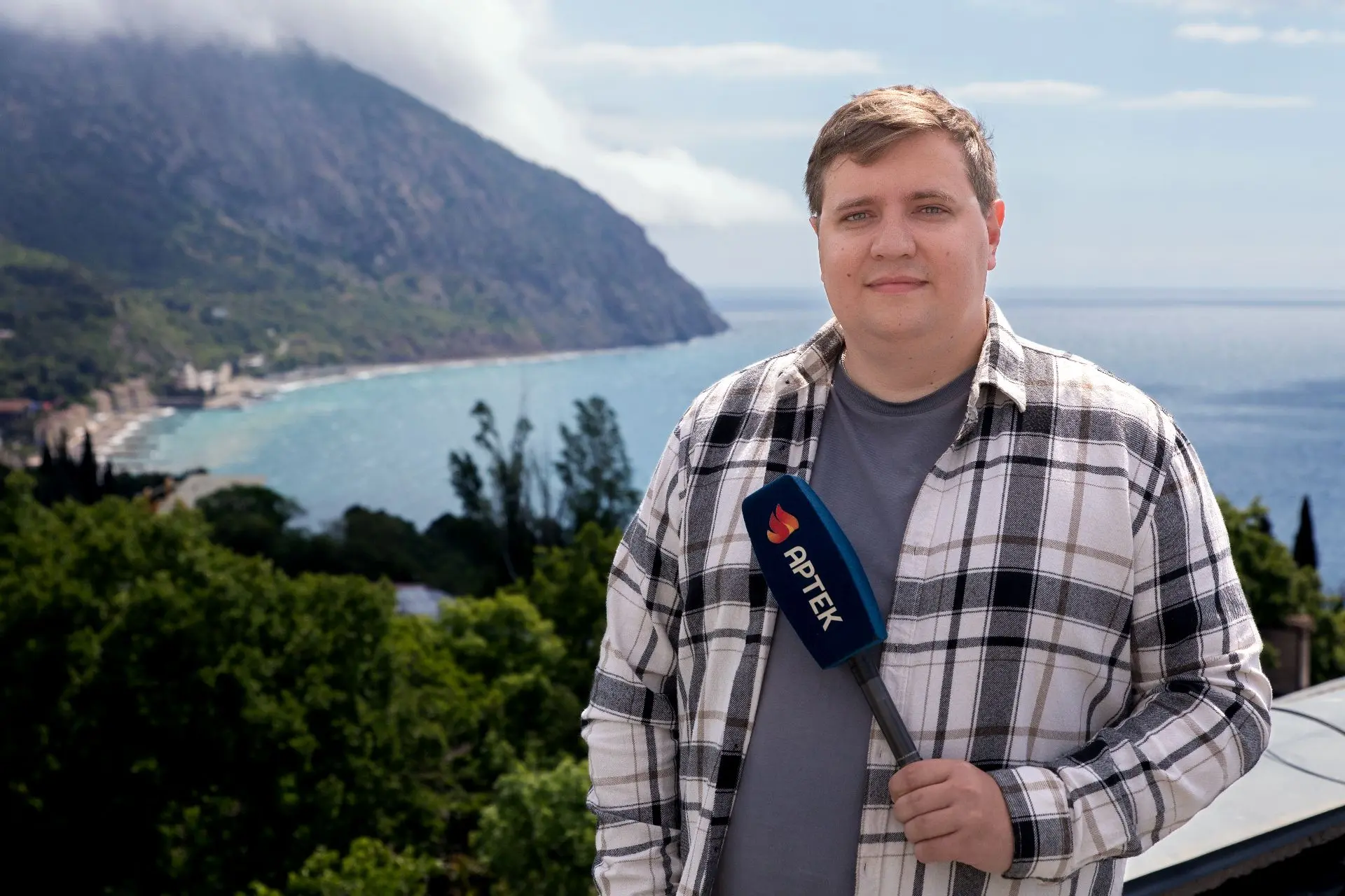 «ХОРОШИЕ ЛЮДИ – В АРТЕКЕ»: РУСЛАН ШАПОВАЛЕНКО ОТМЕЧЕН НА СТЕНДЕ ПОЧЁТА