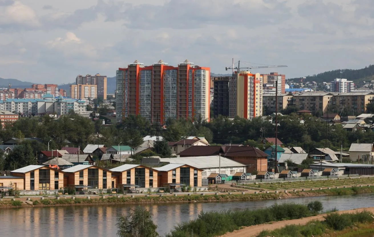 В Бурятии более 60 медиков получили жилье в селах по проекту «Сто домов для врачей».