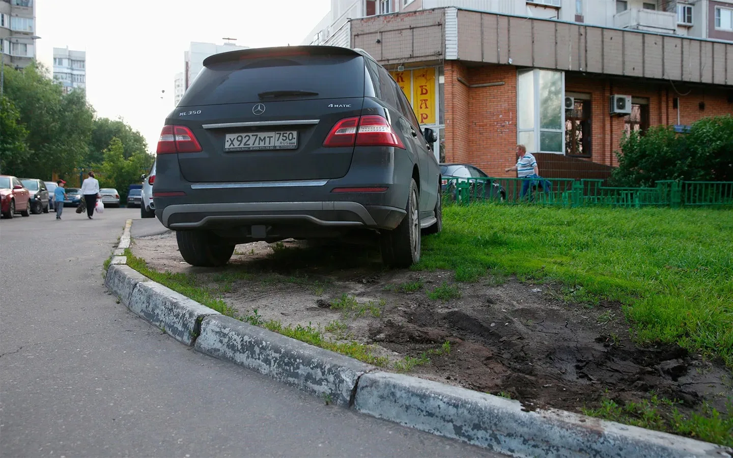 Суды Свердловской области отклонили жалобы двух автомобилистов, пытавшихся оспорить штр...