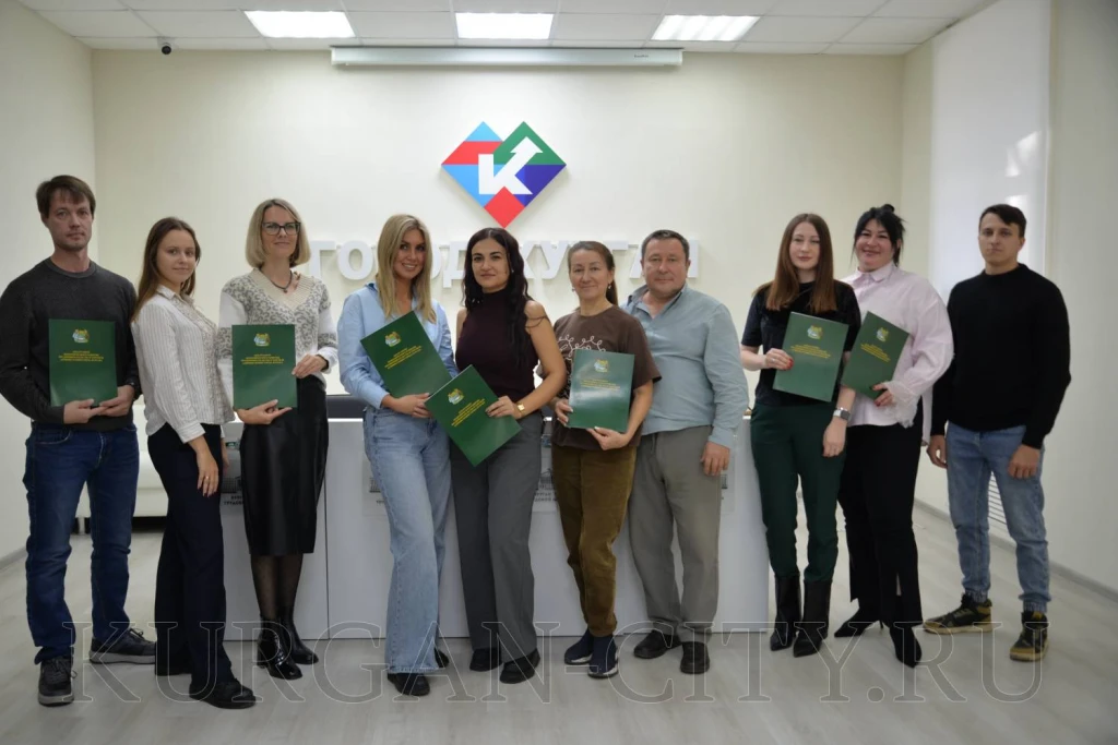 🏆 В Кургане вручили премии предпринимателям, красиво оформившим фасады своих организаций