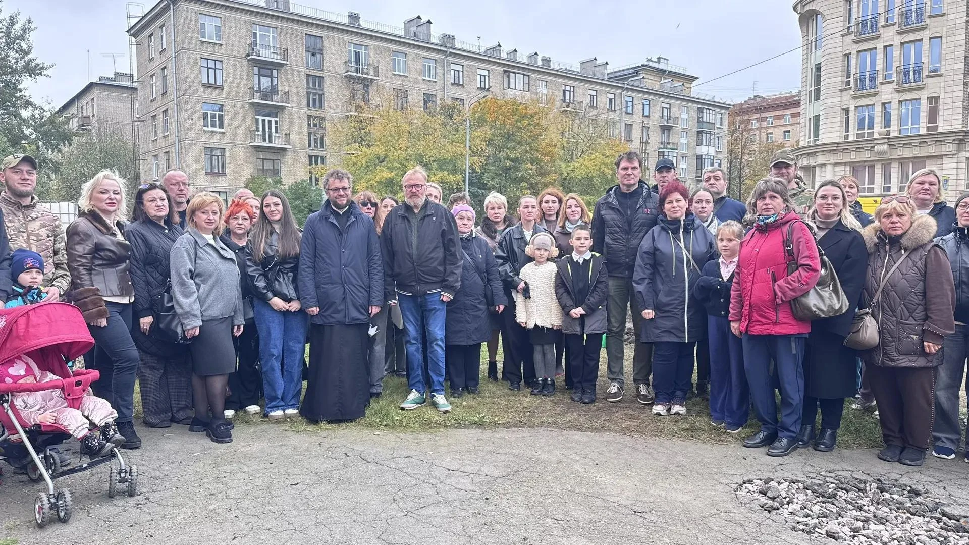 🌲Сотрудники и воспитанники Центра «Прометей» во главе с директором Оксаной Владимировн...