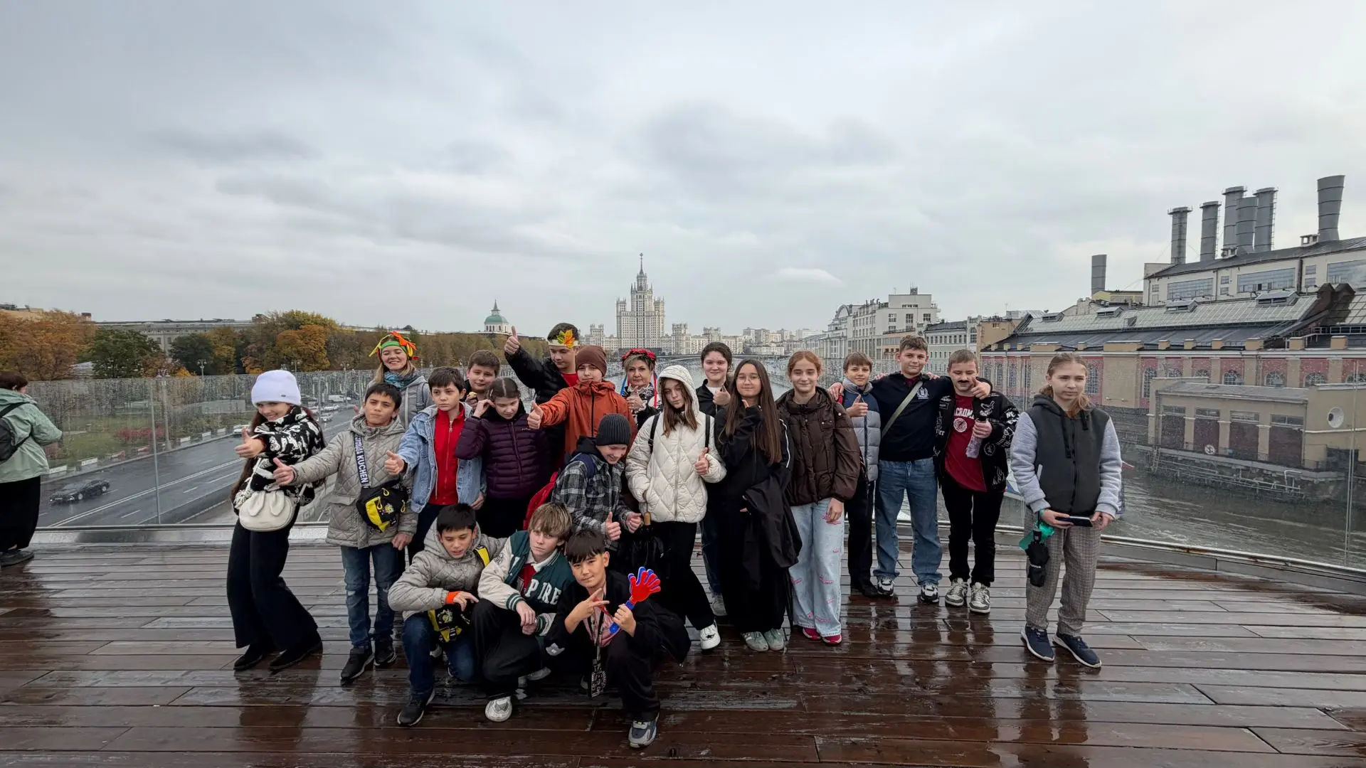 ✨️Путешествие в сердце Москвы: экскурсия 6 «Д» класса в парк «Зарядье»
