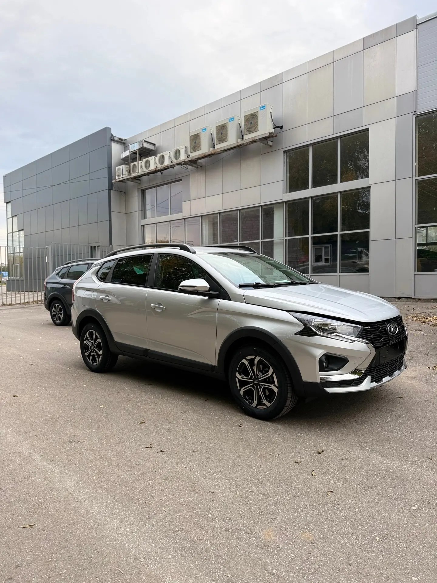 Свободная в продаже LADA ISKRA SW CROSS на вариаторе! 1.6 106 лс, АТ!