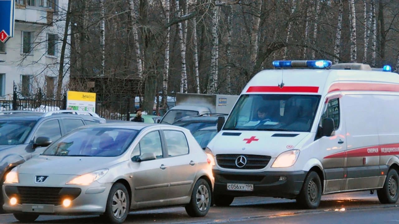 ГИБДД Кузбасса напоминает об ответственности за создание помех автомобилям скорой помощи.