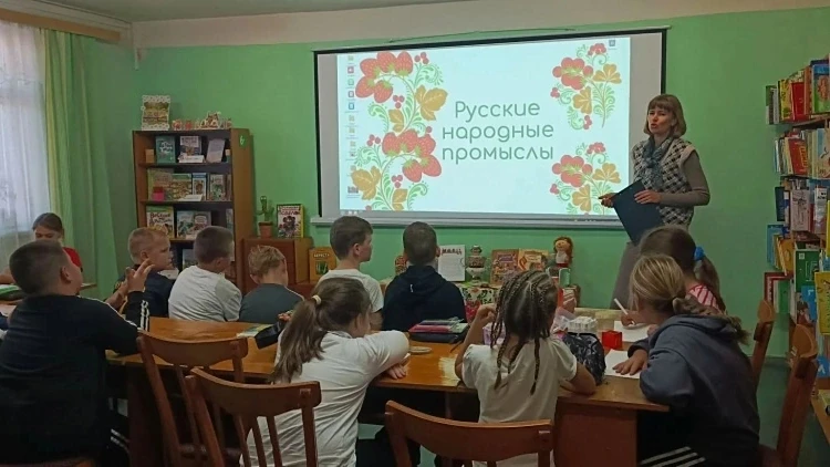 Путешествие в мир народных ремесел: как прошла встреча с районной библиотекой