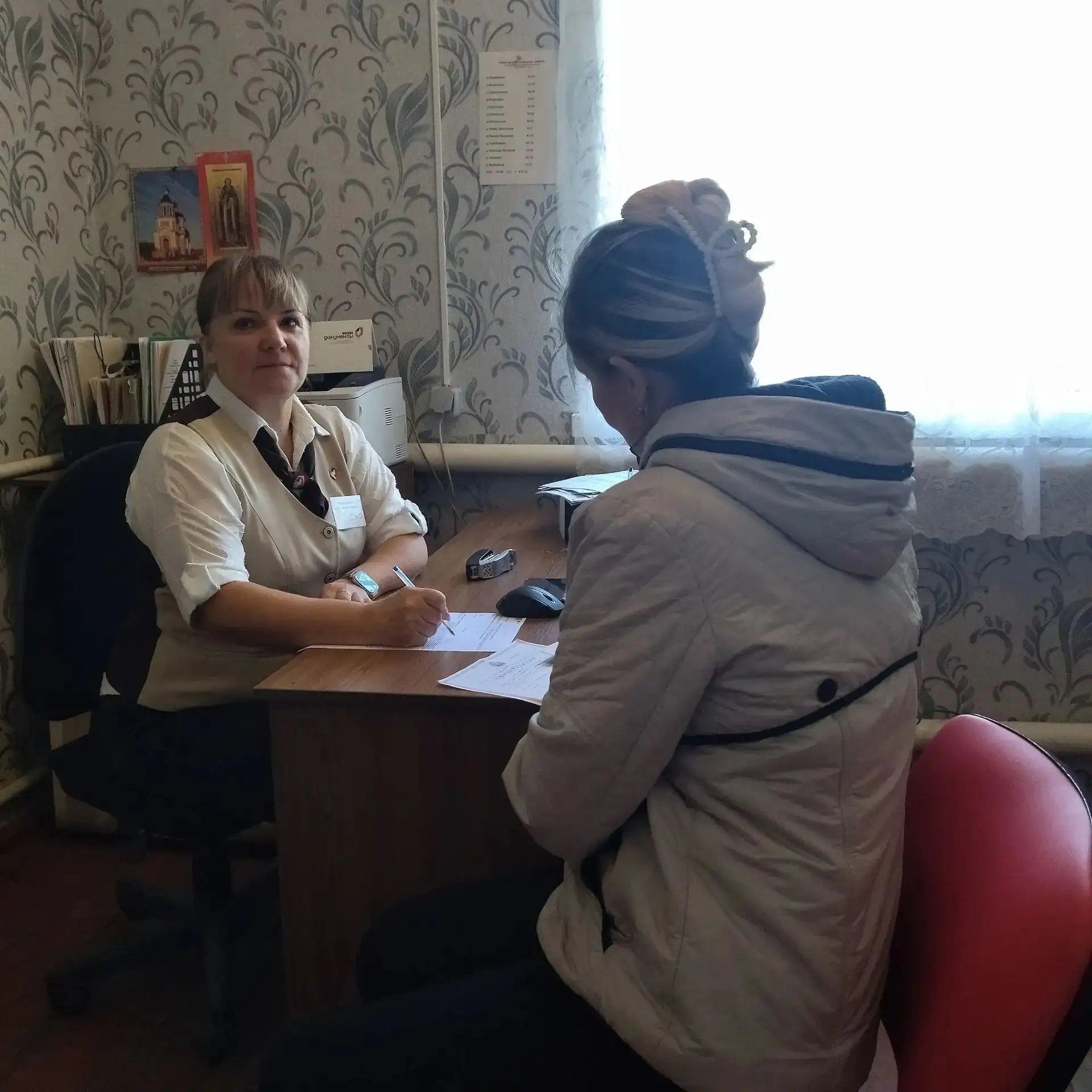 Универсальные специалисты Ржаксинского МКУ «МФЦ» провели выездной  прием заявителей в Т...