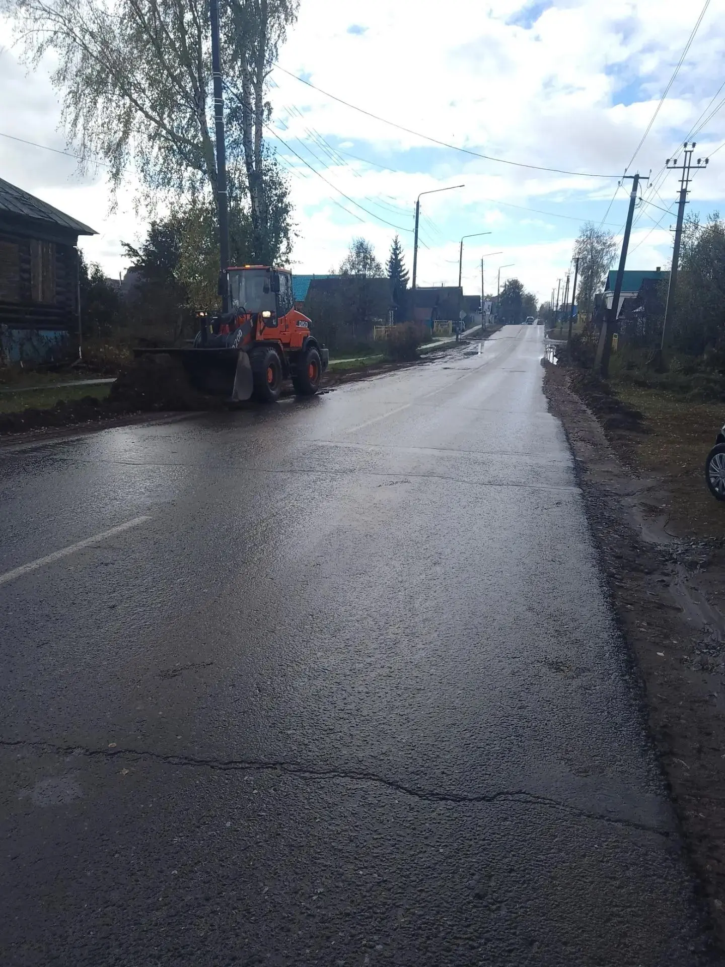 Дороги Камбарки приводят в порядок - идёт выполнение муниципального контракта по летнем...
