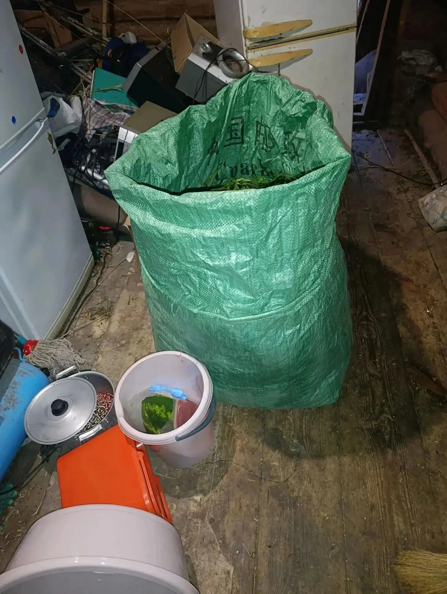 У рязанца в домовладении обнаружили более 8,6 килограммов марихуаны