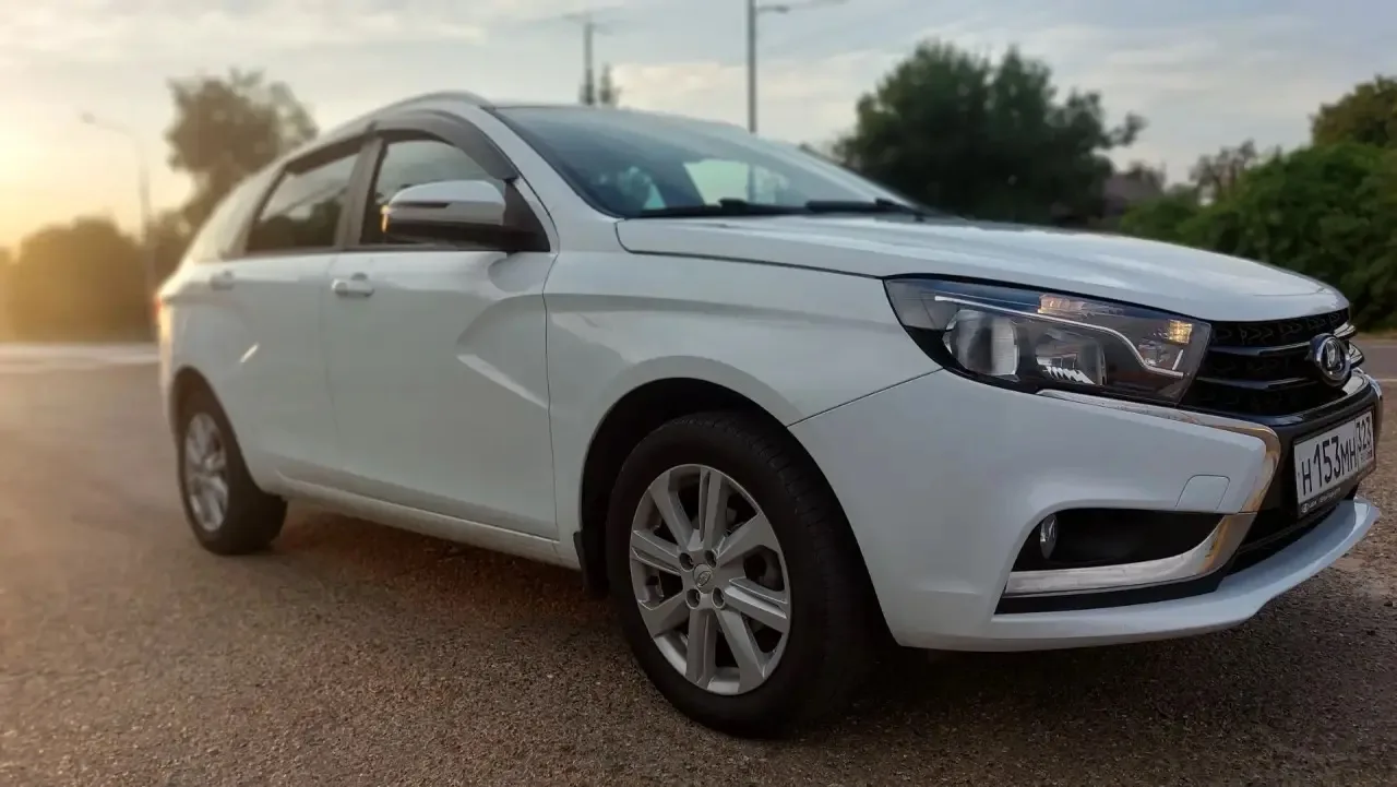 🚗21год21год, макс. комплекация, двигатель рено, автомат, 98000км. пробег.