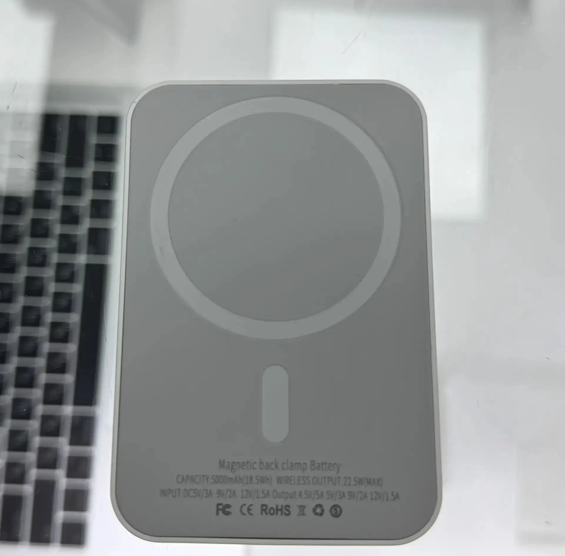Powerbank с беспроводной зарядкой Magsafe 5000мАч