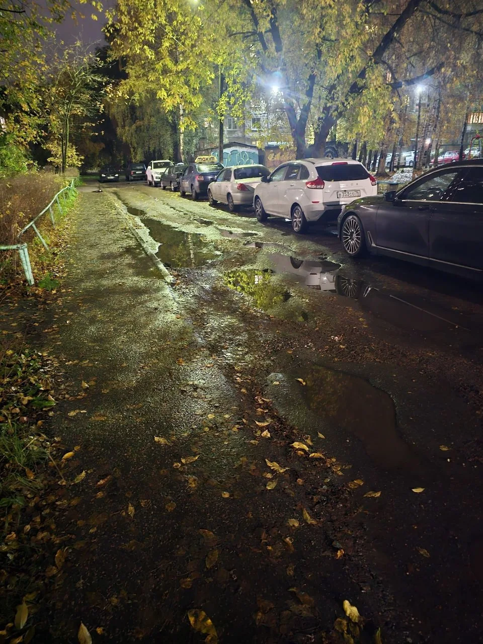 Житель дома №3 на улице Саукова жалуется на состояние въезда во двор. По его словам, пр...