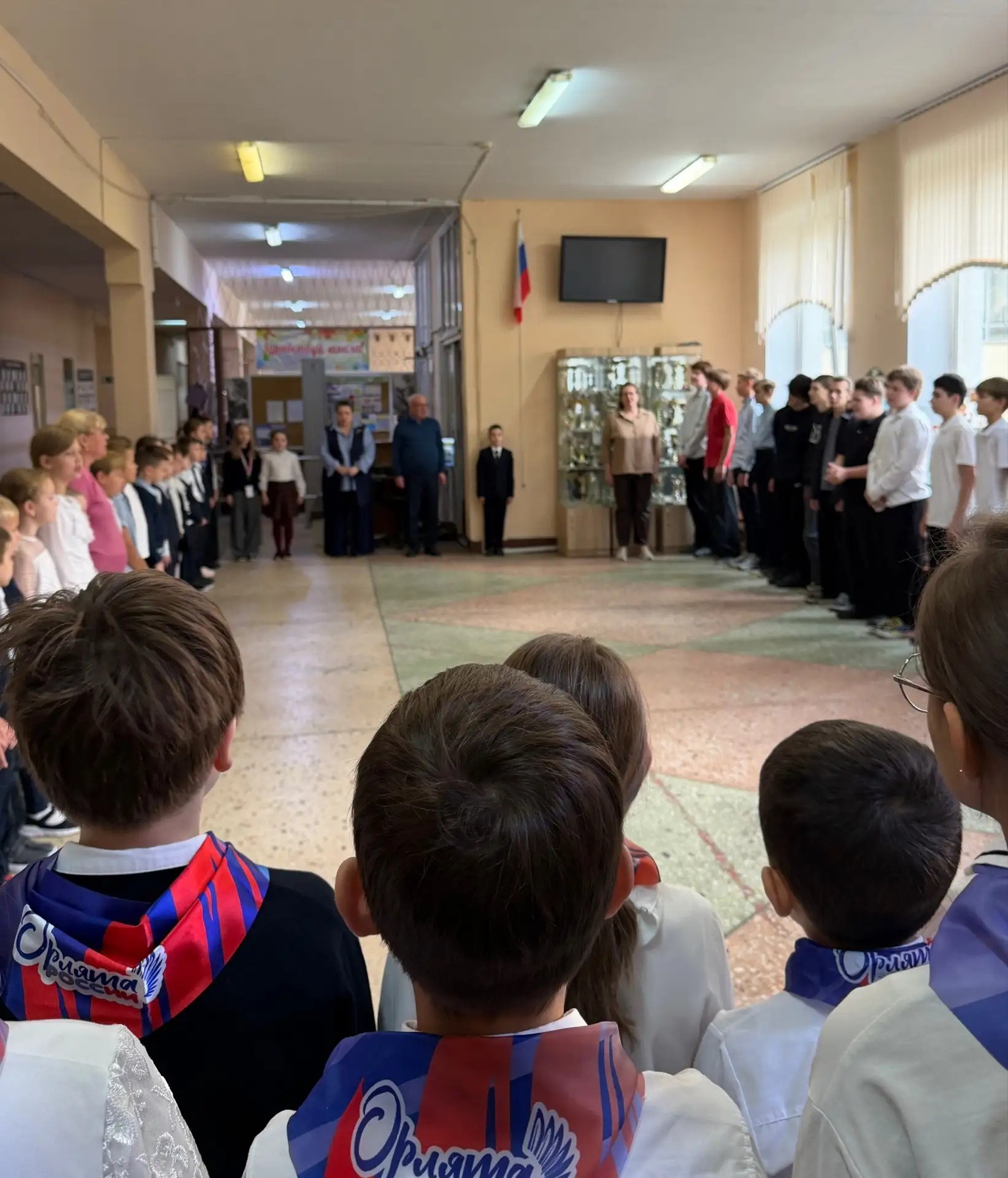 🇷🇺 Торжественное начало недели!