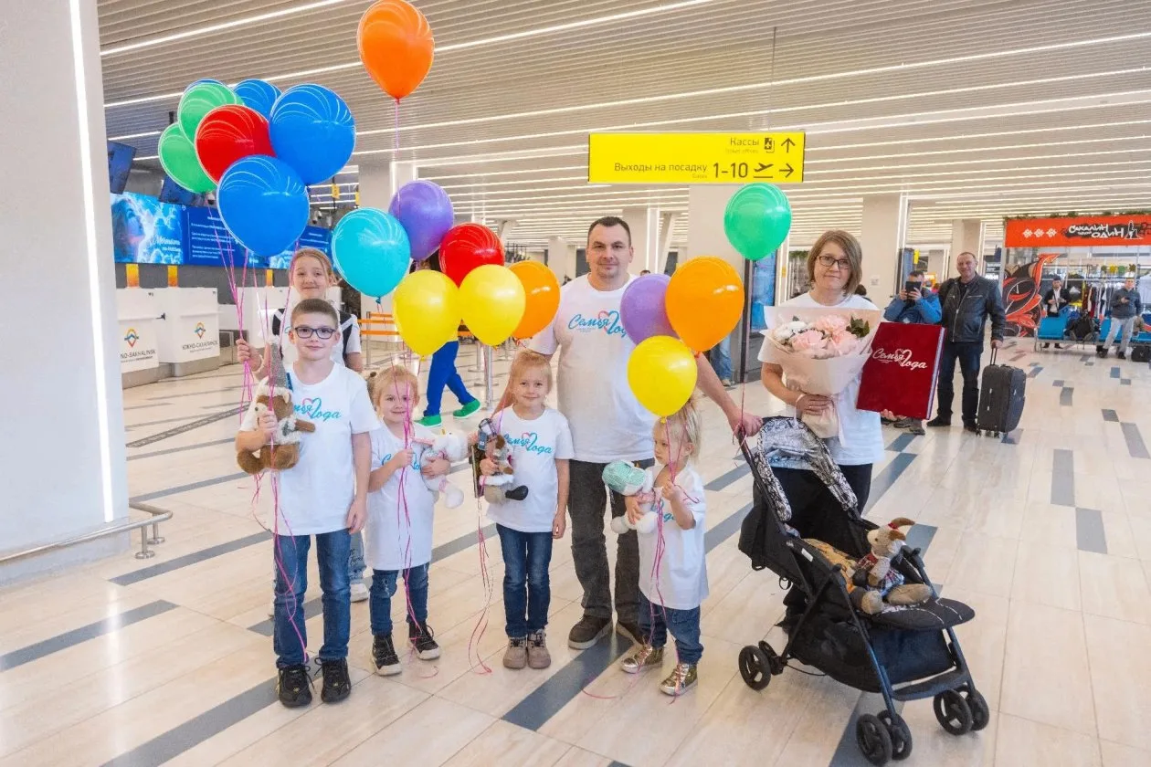 🏆В Южно-Сахалинске встретили делегацию с наградами федеральных конкурсов