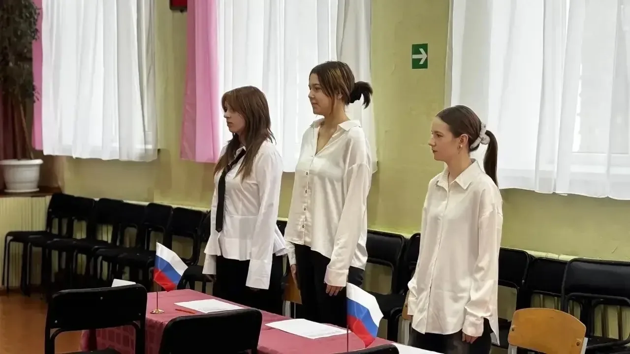 Вчера, 14 октября, в 13-ти общеобразовательных учреждениях Серовского муниципального ок...