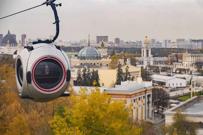 Прокатиться над ВДНХ за полцены🤩