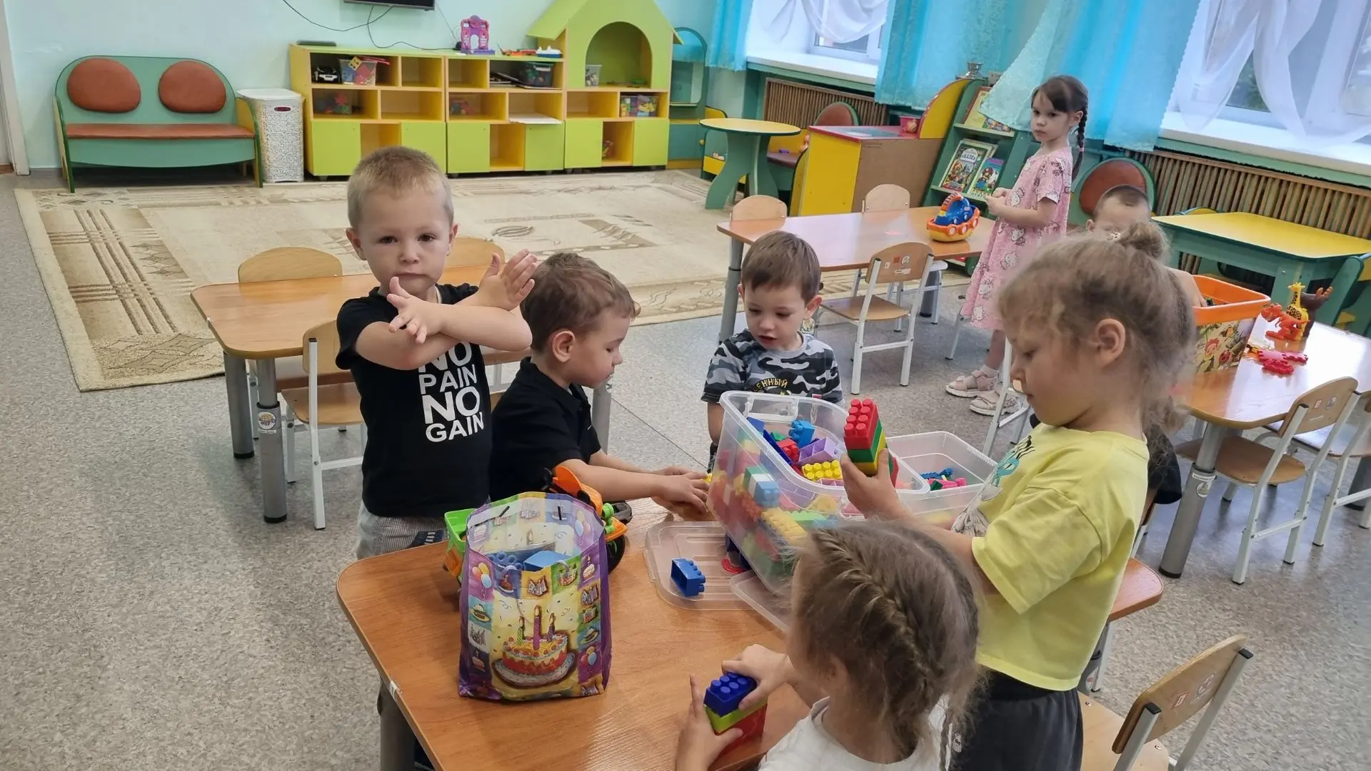 🎒 «Сумка‑загадка: что можно и нельзя трогать»