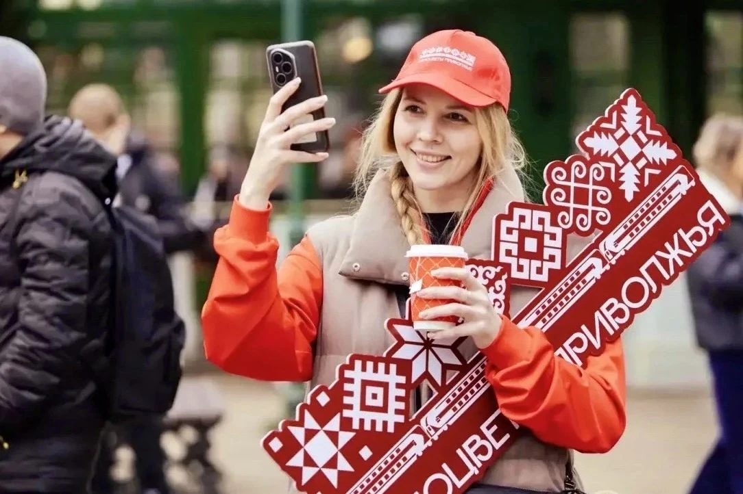 На каникулы — в Москву с «Самоцветами Приволжья»!