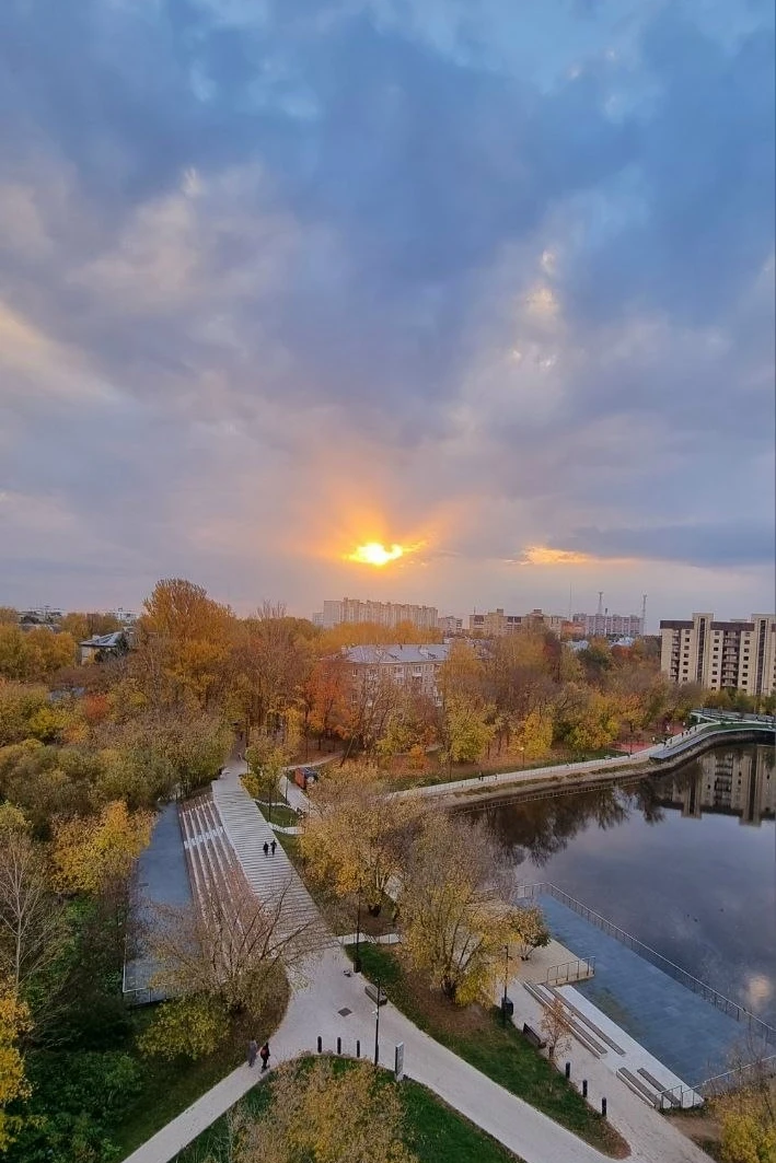 Утро в Чкаловском парке 🥰