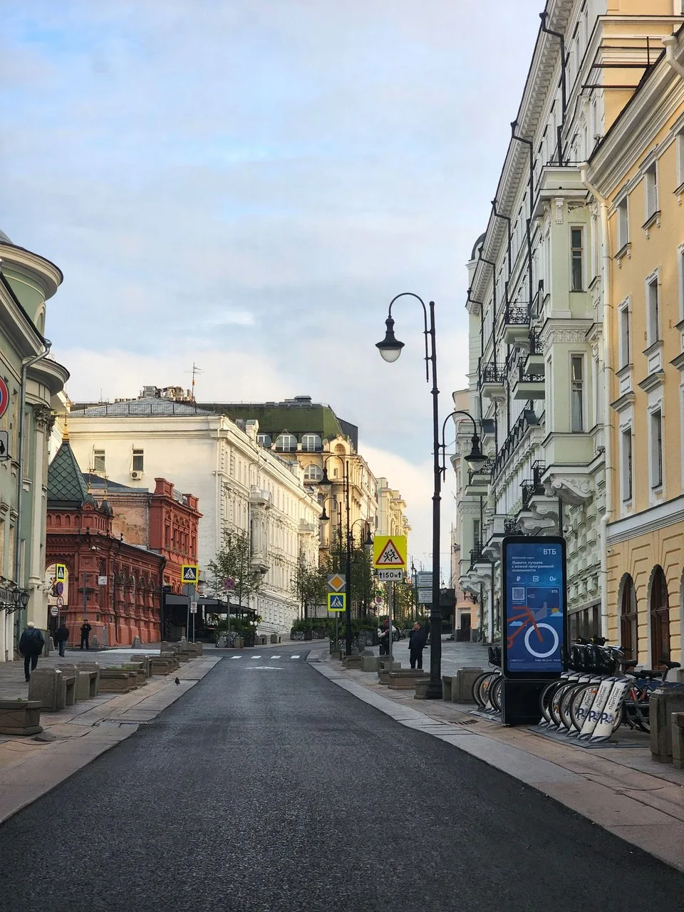 🍃 Доброе утро, жители районов Красносельский и Мещанский! Желаем вам хорошего дня!