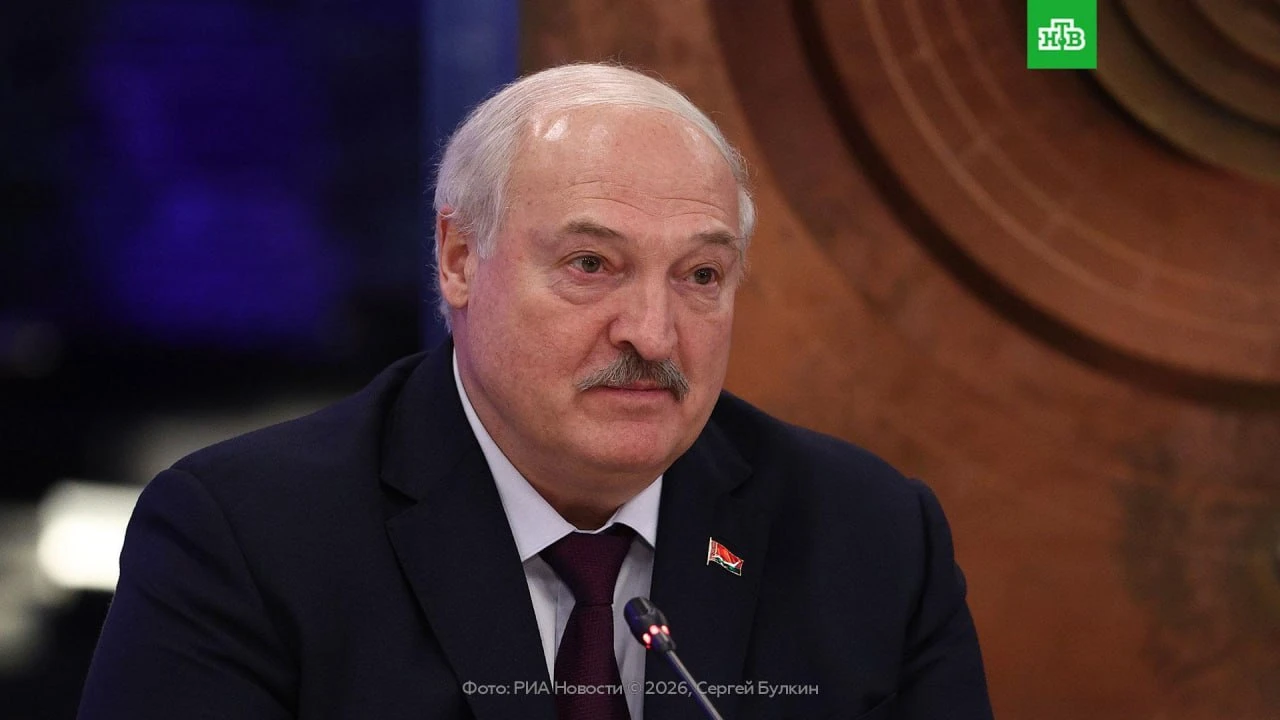 Лукашенко поблагодарил европейцев за строительство забора на границе с Белоруссией.