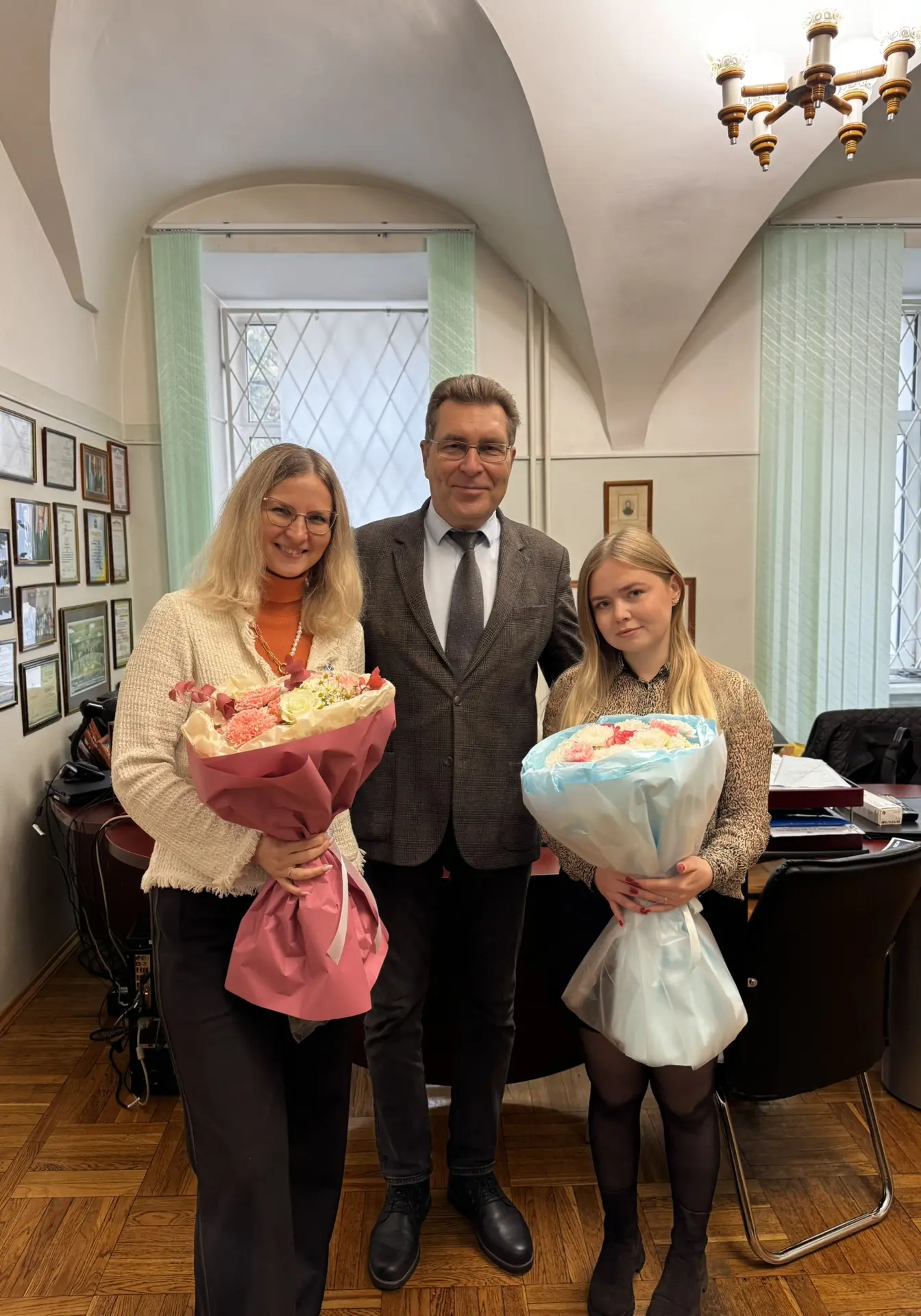 Кроме поздравлений со Всемирным днем архитектуры, сегодня в управлении поздравляют с Дн...