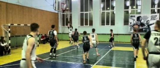Победный старт баскетбольной сборной Кировского ГМУ