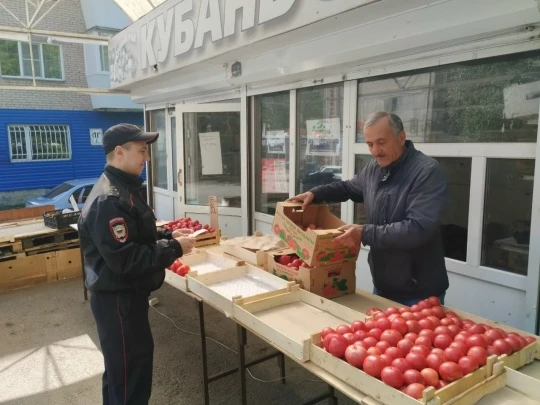 Златоустовские полицейские продолжают проверять места проживания, строительные площадки...