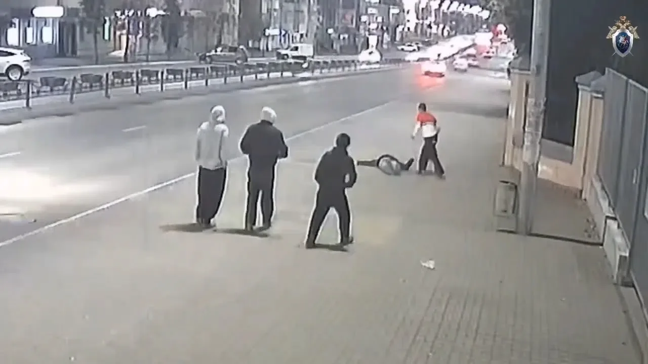 После нашей вчерашней публикации об убийстве подростком 46-летнего мужчины в Калуге Сле...