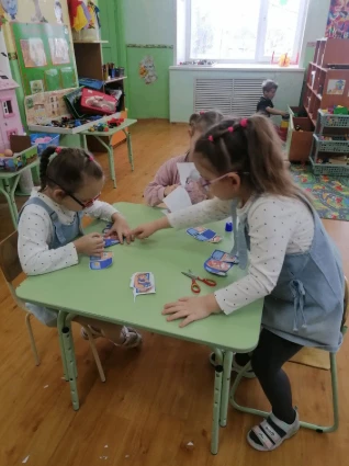 В преддверии замечательного праздника — Дня отца — в нашей комбинированной группе 🧩 ки...