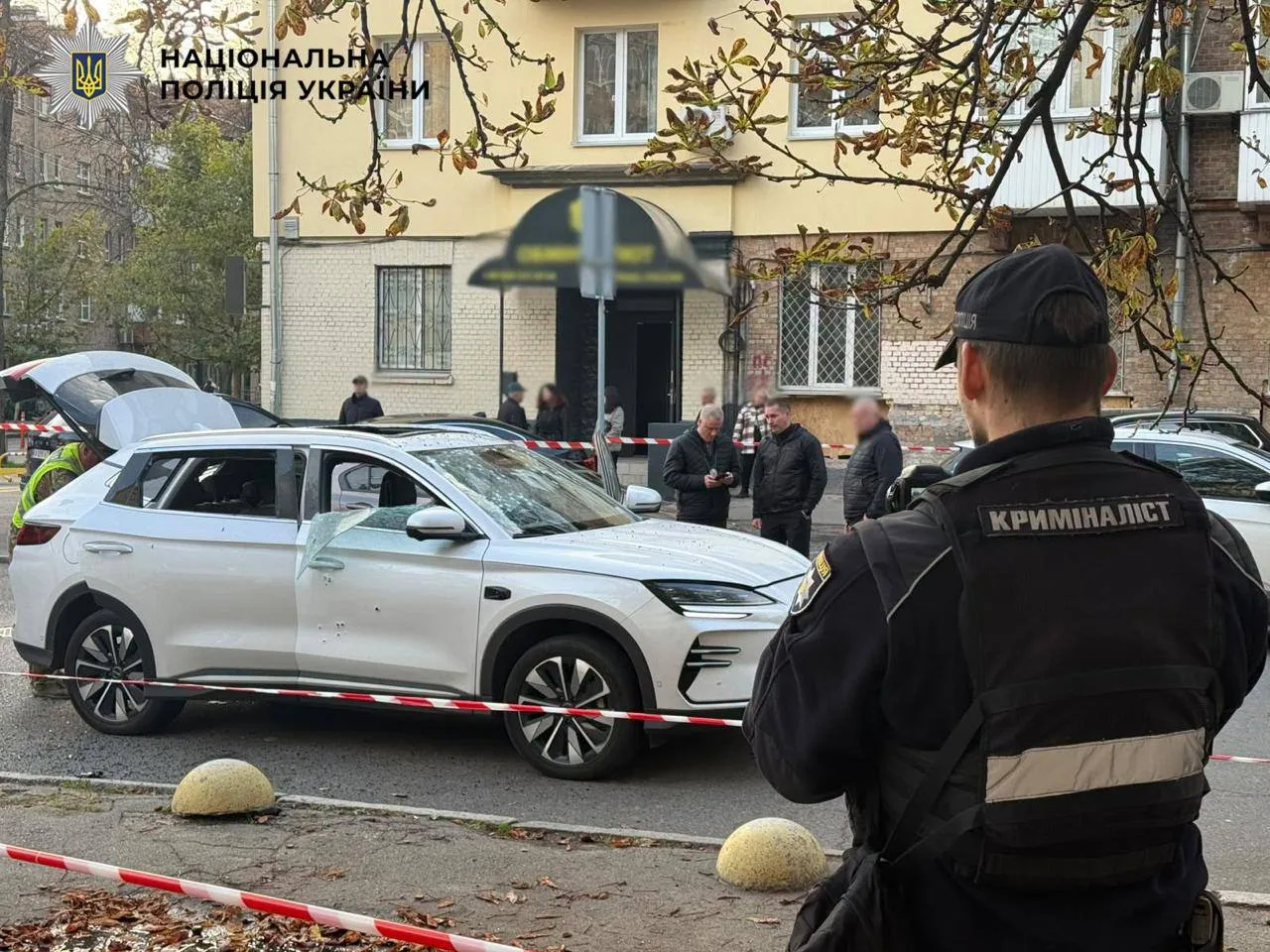 ❗️В Печерском районе Киева взорвался автомобиль — ранен водитель