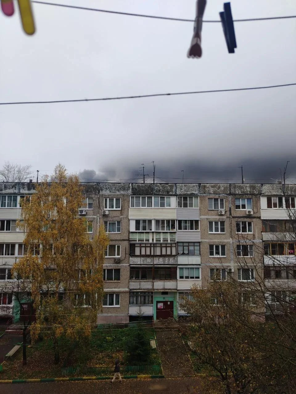 Больше фото и видео с места крупного пожара в Подольске.