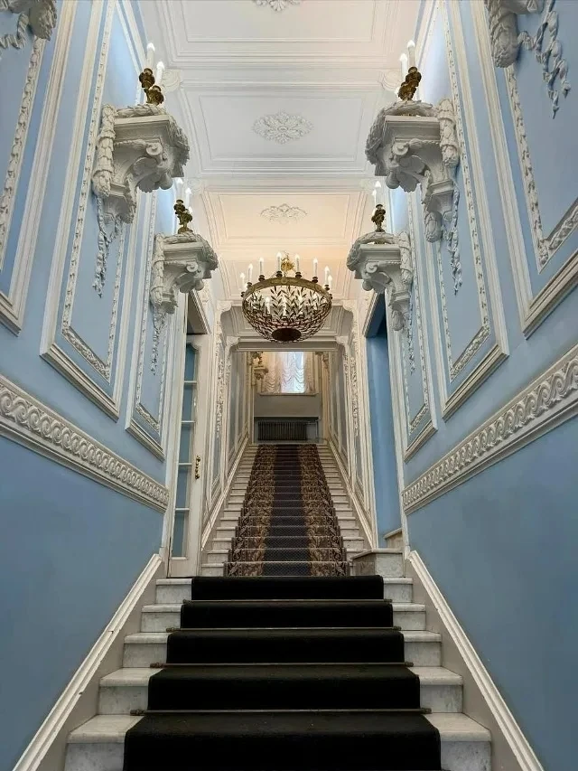🏛 Увлекательное место: Особняк Экарева