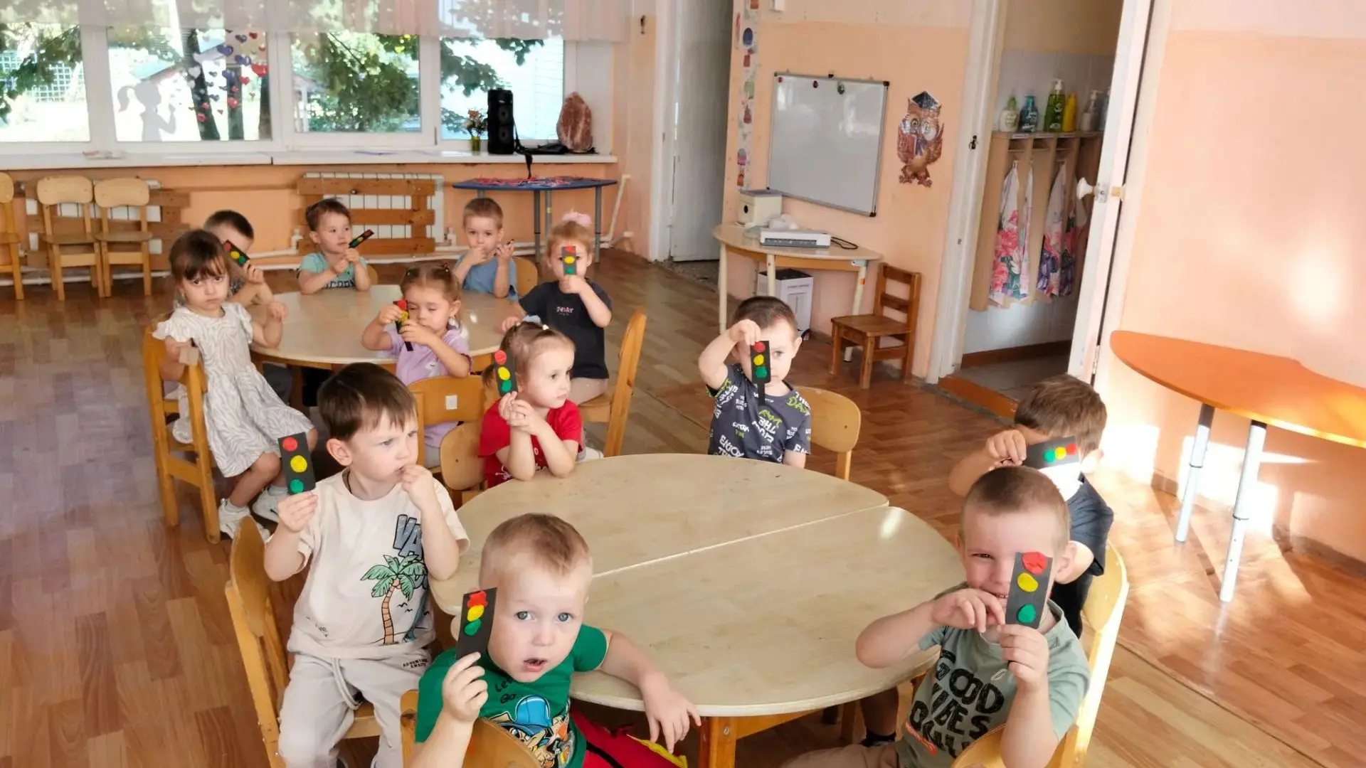На этой неделе ребята знакомились с разными профессиями и пробовали себя в ролях взросл...
