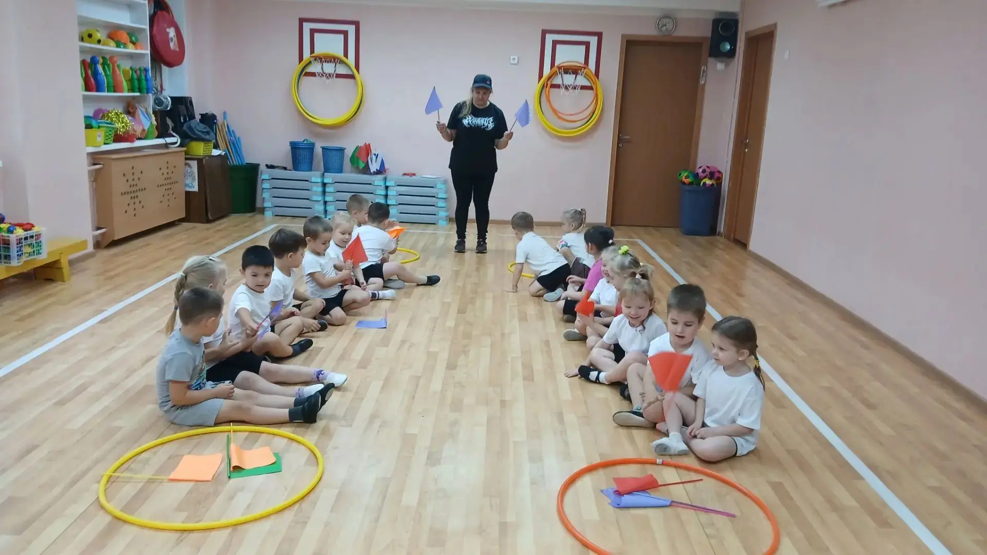 Спортивный досуг в средней группе: в гостях у Спортикума! 🤸‍♂️🎈