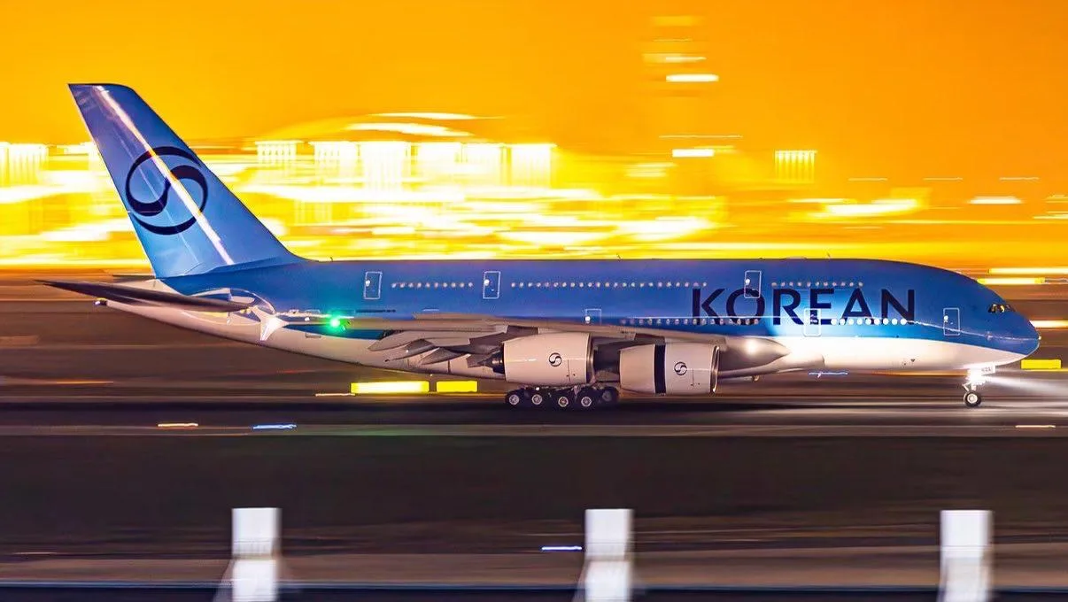🇰🇷 Первый Airbus A380 в новых цветах Korean Air
