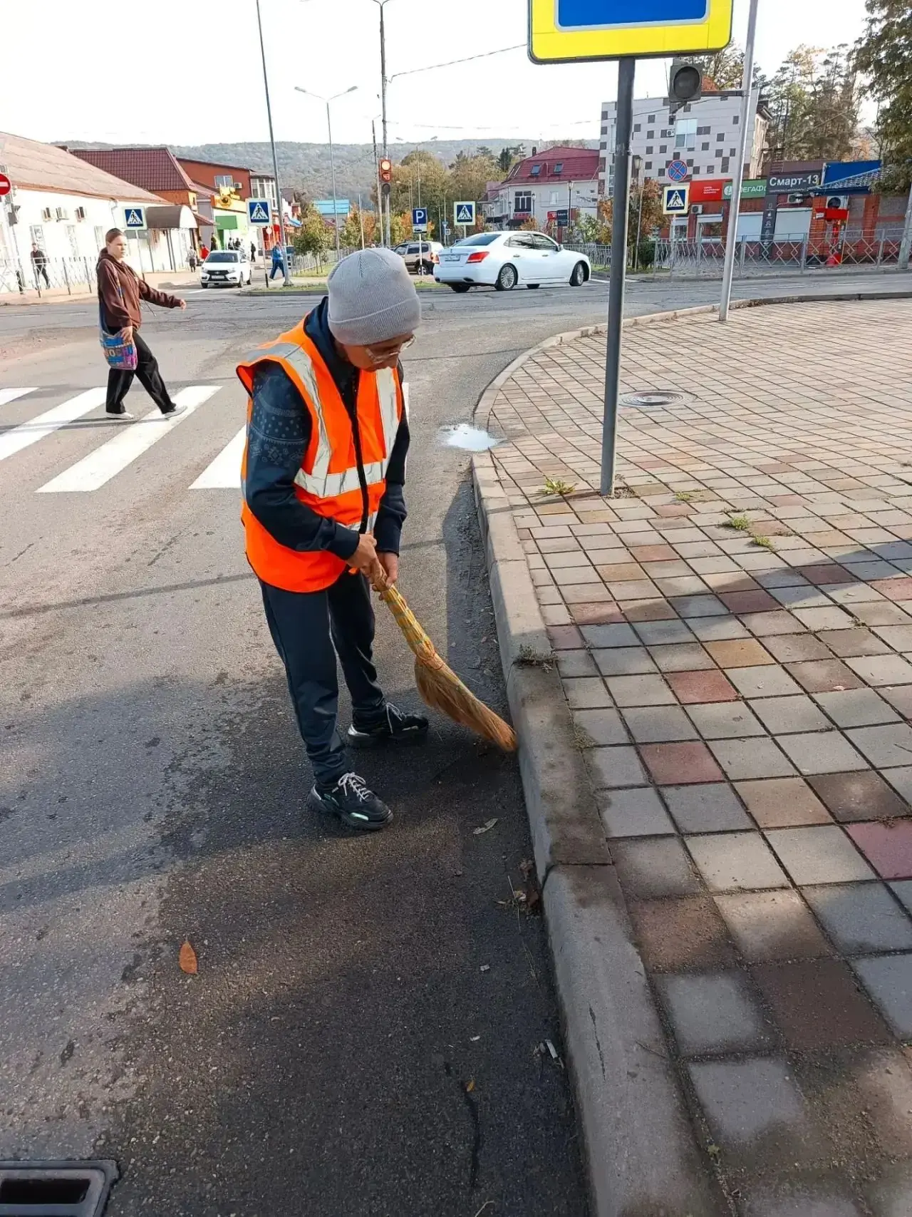 В Апшеронске продолжаются масштабные работы по благоустройству