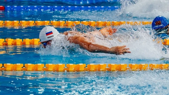 🏆 Россиянин Егор Корнев установил мировой рекорд на дистанции 50 метров баттерфляем