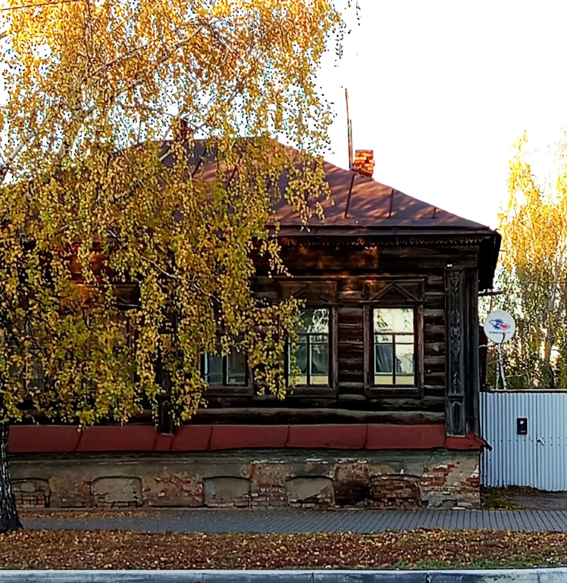 Старинный дом рядом с музеем