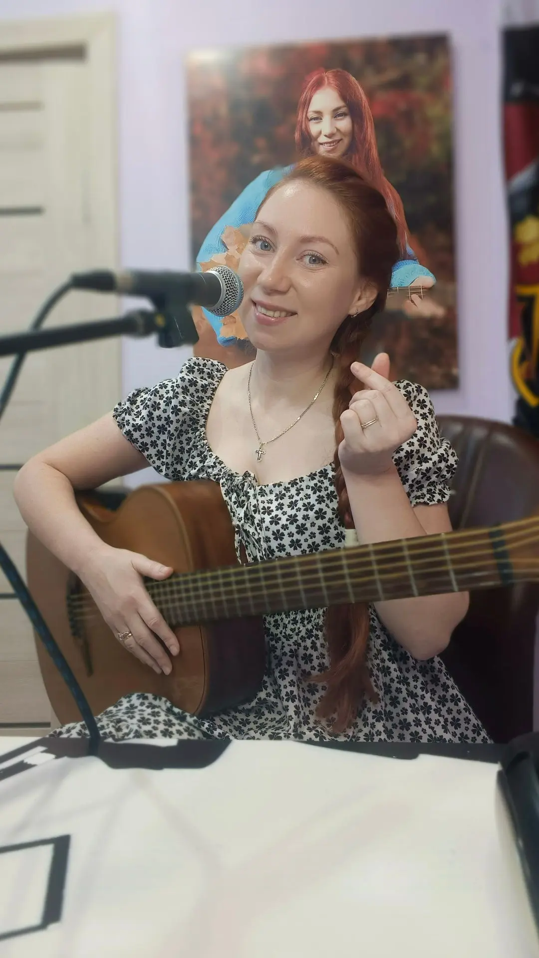 🎶Сегодня у меня вот такая рабочая обстановка дома, пишу авторское музыкальное поздравл...