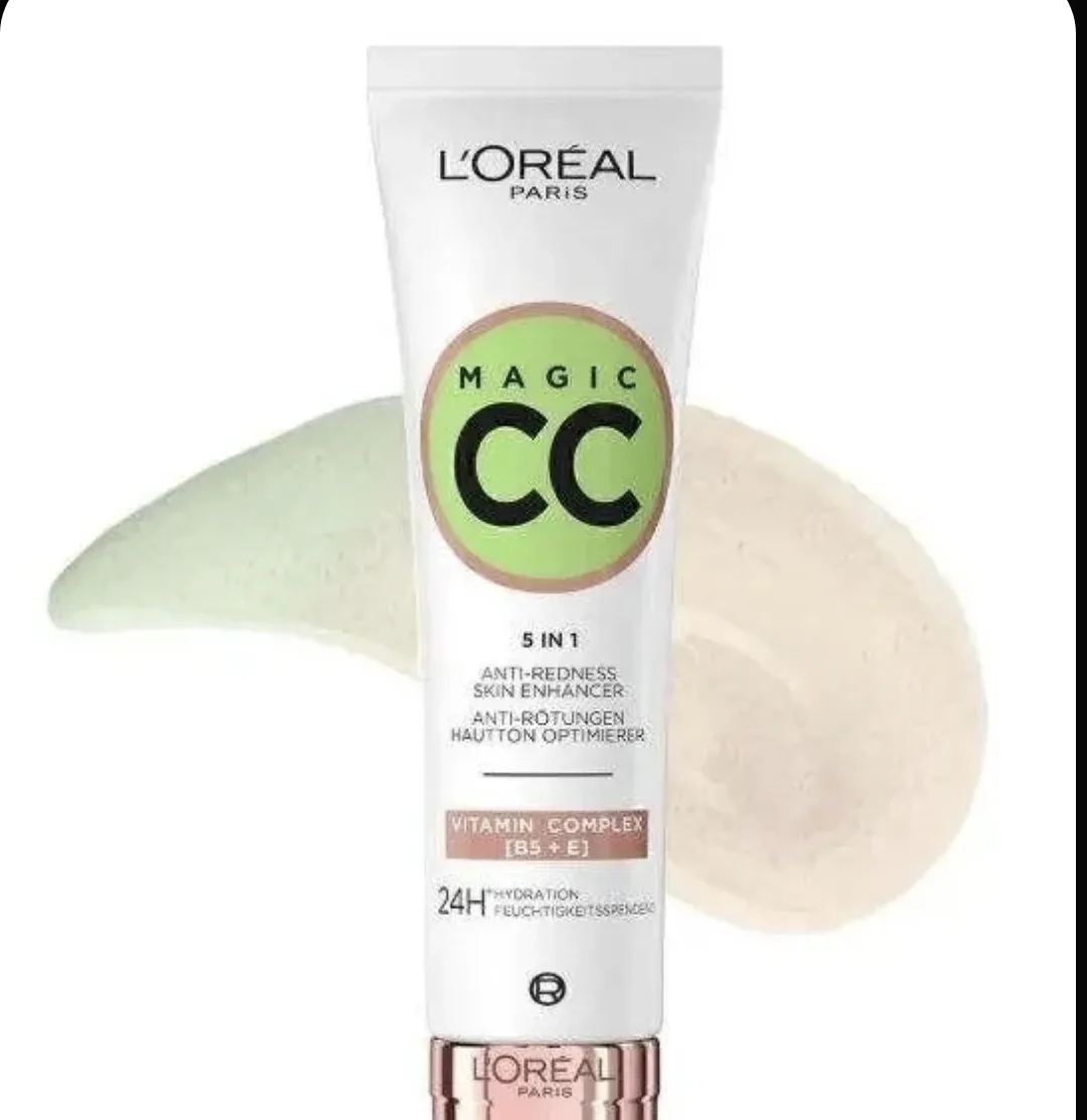 СС крем от L'Oreal, с витаминами. Отлично ложится на кожу, массируя и питает. Нет ощуще...