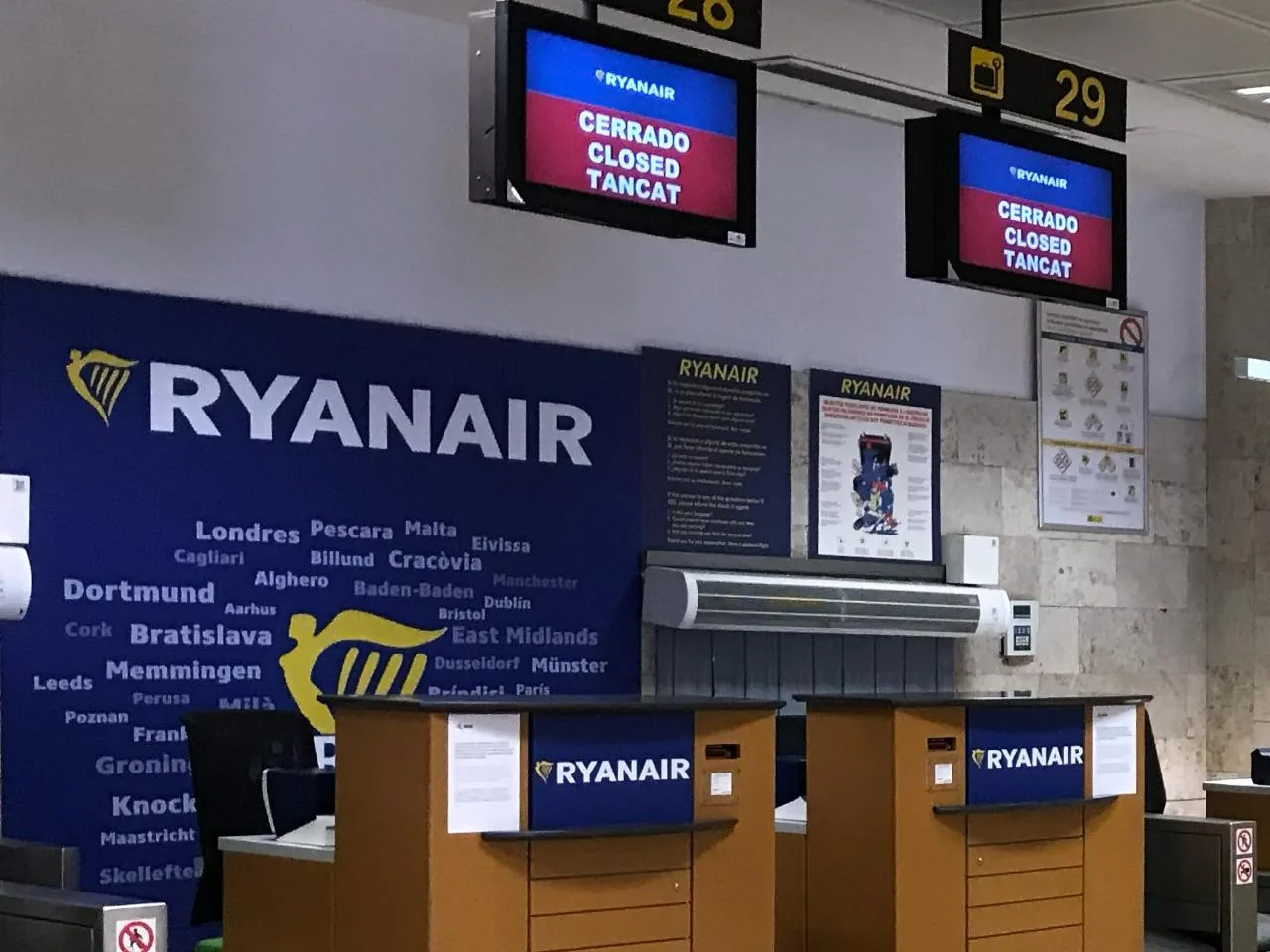 🇮🇪 С 10 ноября 2026 года Ryanair будет закрывать свои стойки регистрации и сдачи бага...