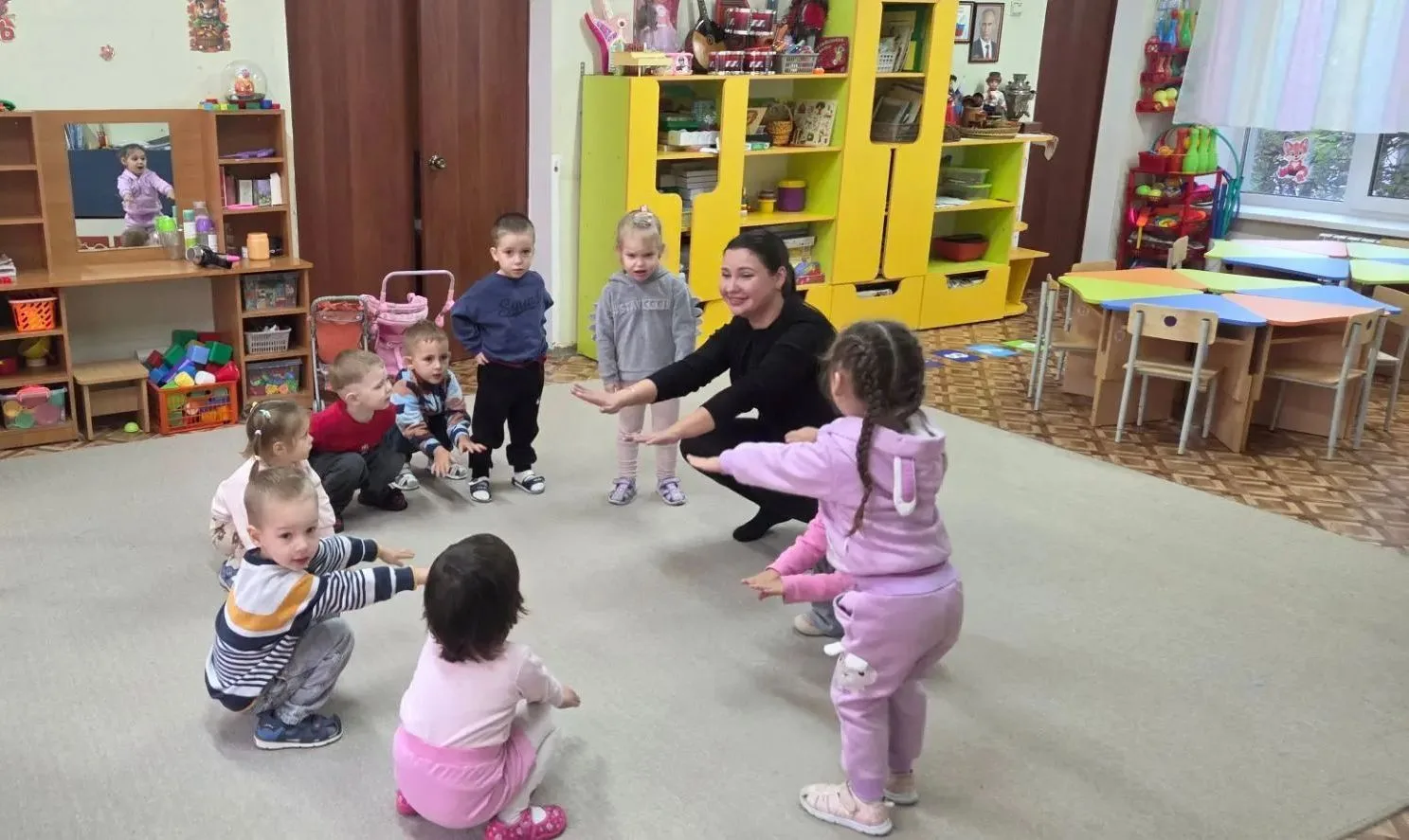🎉 День самоуправления: бодрое утро в группе «Яблонька»! 🎉В младшей группе «Яблонька» ...