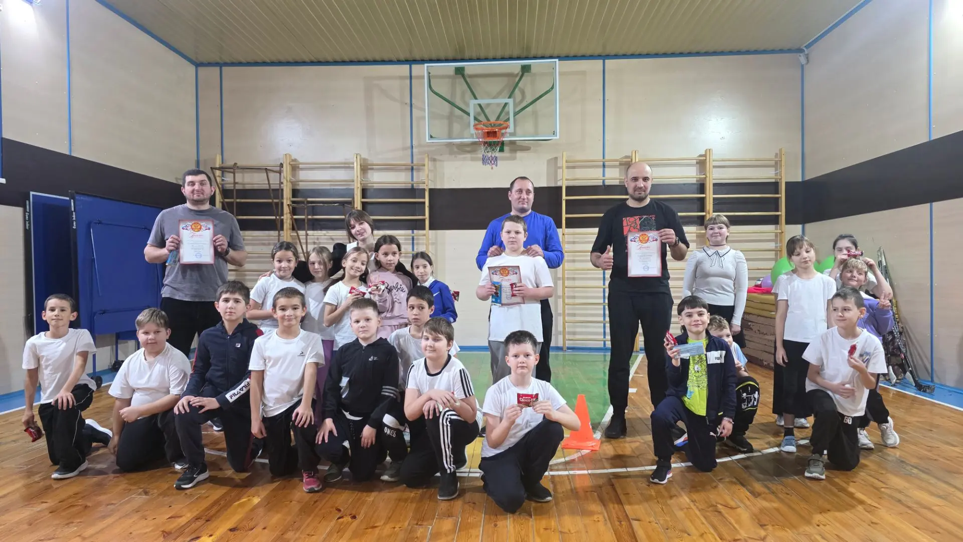 Папа может всё, что угодно! В нашей школе прошли спортивные соревнования «Суперпапа и я...