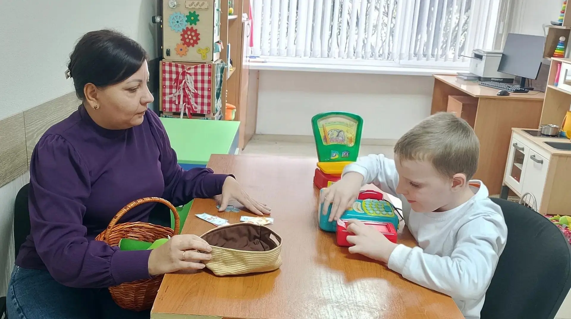 🎭 Социализация через игру: когда «понарошку» становится шагом в реальную жизнь