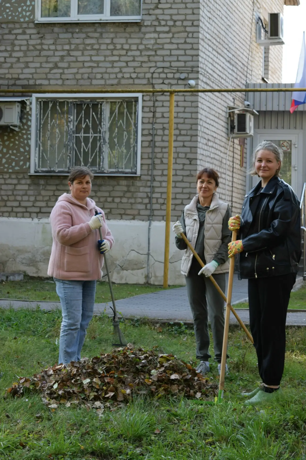 С 1 октября в районе дан старт месячнику по наведению чистоты и порядка, который продли...