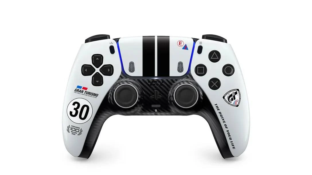 Sony представила лимитированный DualSense в честь юбилея серии Gran Turismo