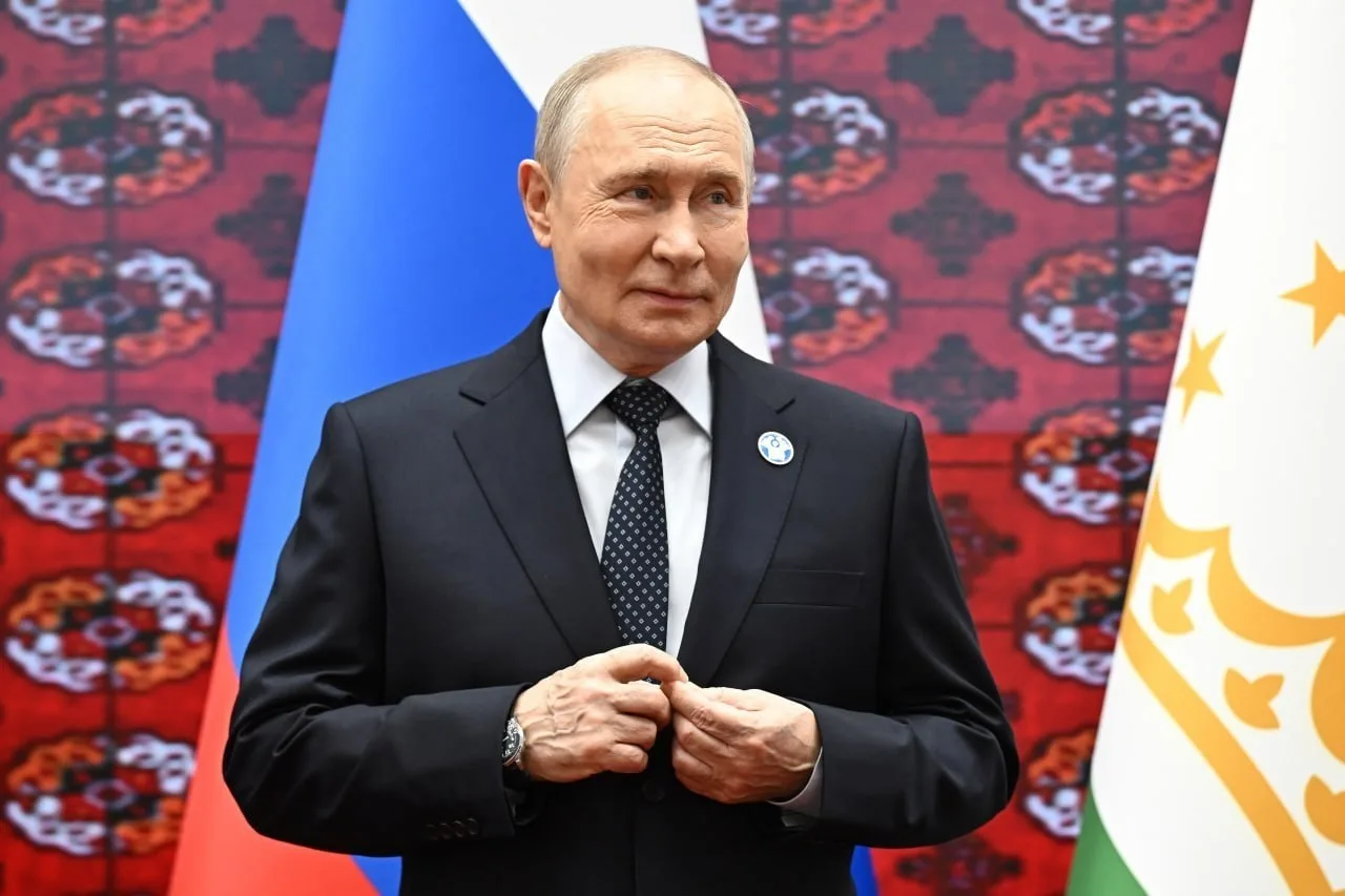 Владимир Путин прибыл в туркменский город Туркменбаши для участия в саммите СНГ