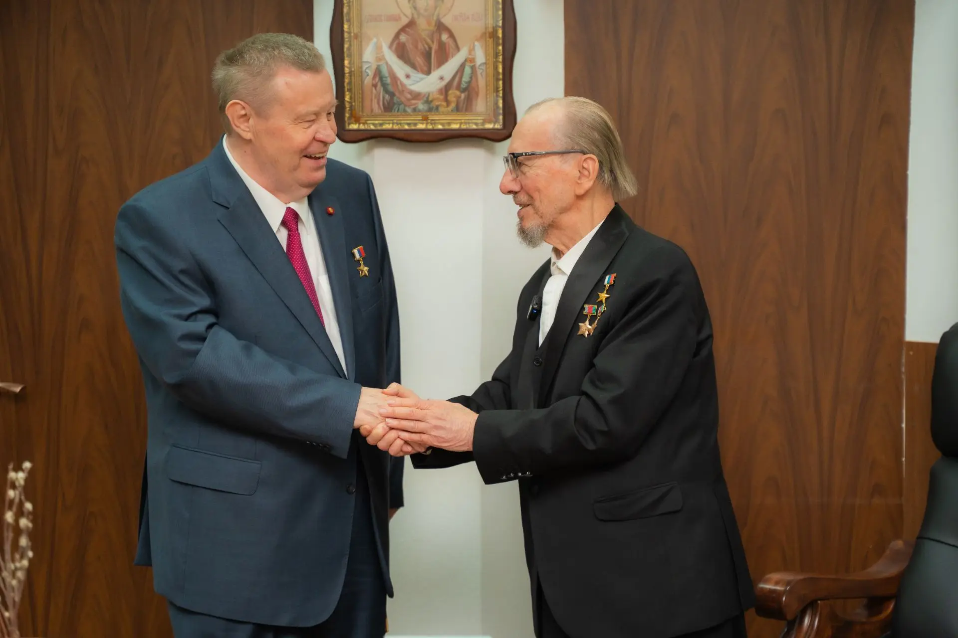 От себя Владимир Устинов добавил: